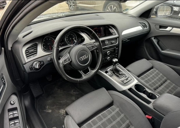 Audi A4 cena 42900 przebieg: 179000, rok produkcji 2012 z Krzepice małe 704